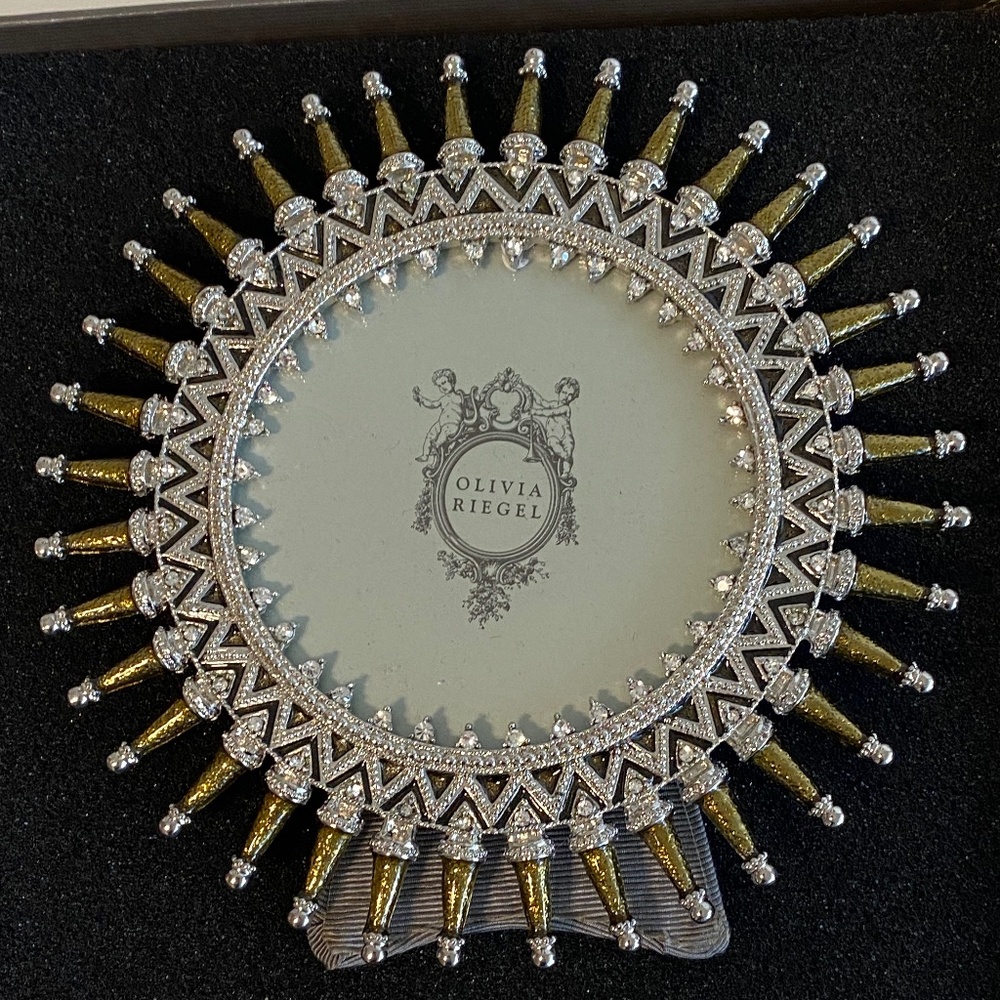 OLIVIA RIEGEL 6" CIRCULAR FRAME NEW IN BOX